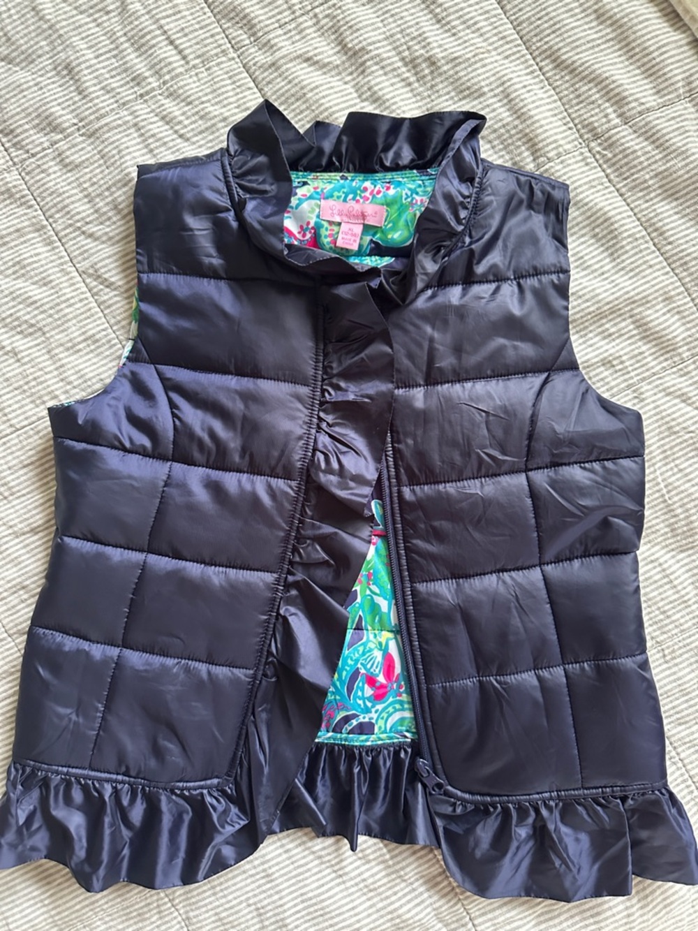 Lilly Pulitzer XL (12-14) Navy Quilted Ruffle girls Vest with pockets